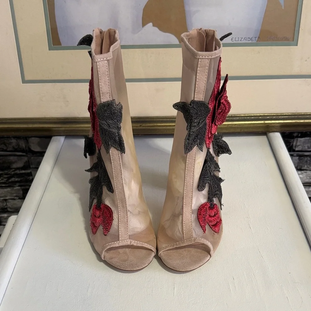 Elegant Floral Embroidered Ankle Boots tan red and dark green with zipper - Picture 2 of 4